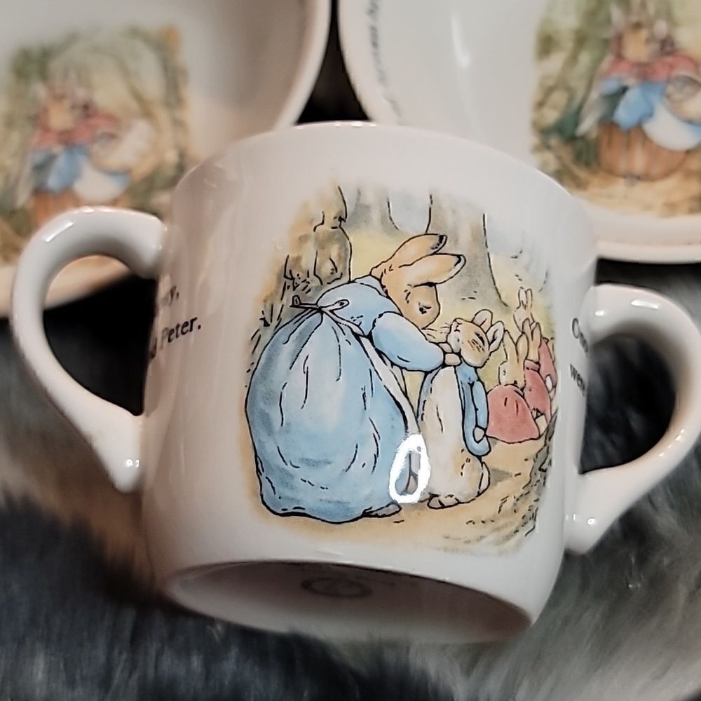 Peter Rabbit Bowls and Cup Set - Picture 2 of 9